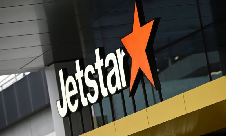 A boy with a loaded shotgun boarded a plane in Australia but was tackled by a former boxer A boy with a loaded shotgun boarded a plane in Australia but was tackled by a former boxer
