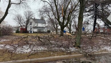 Storm system threatens up to 70 million people in Midwest as tornado warning issued