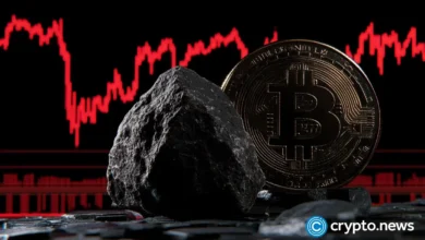 BlackRock CEO warns US debt could weaken dollar’s global role to Bitcoin