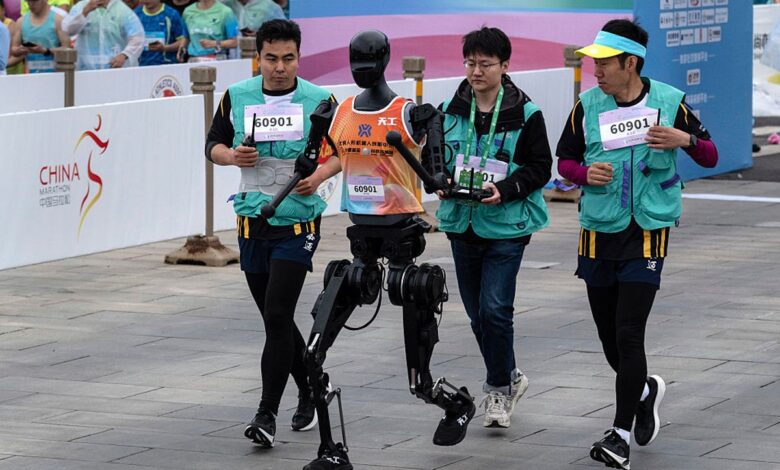 Robots race against humans for first time in Chinese half-marathon Robots race against humans for first time in Chinese half-marathon