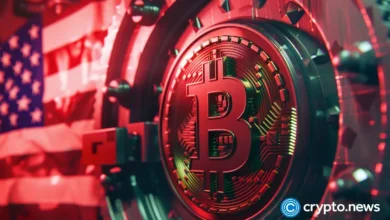 Bitcoin holds steady amid stock market crash, says Unchained analyst