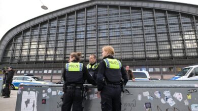 Hamburg stabbing: Major police investigation underway after 12 injured in train station knife attack