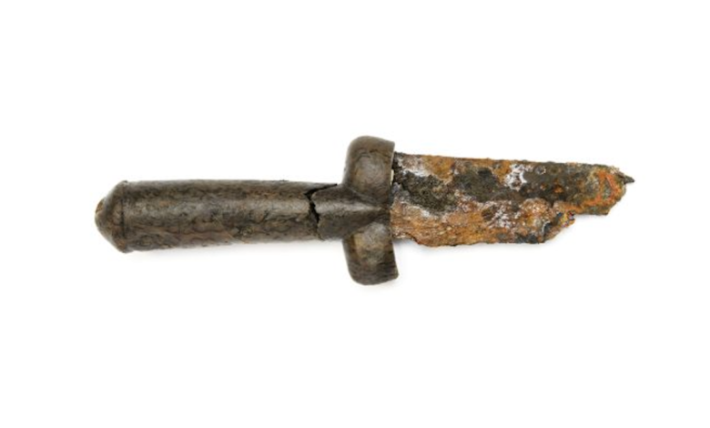 Medieval Swedish ‘testicle dagger’ could damage armour with extra force, archaeologists find Medieval Swedish ‘testicle dagger’ could damage armour with extra force, archaeologists find