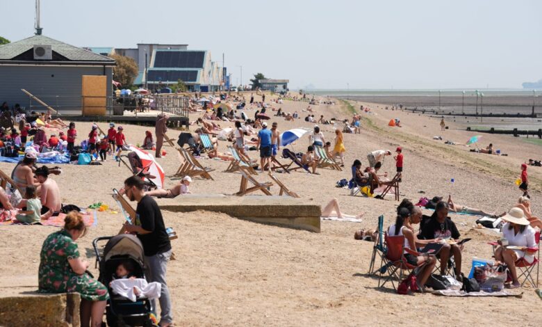 UK heatwave: Wildfire, health and drought warnings explained in six key maps